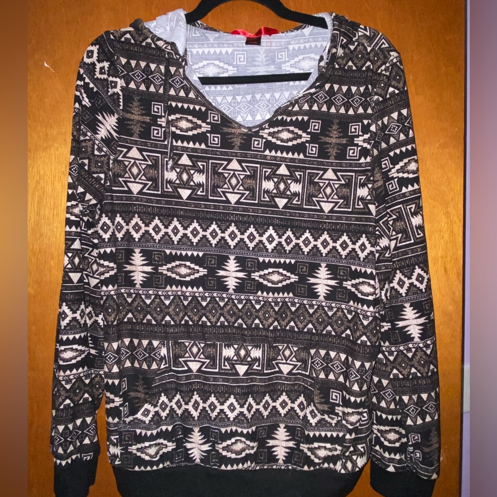 Hot Kiss Size: L, Aztec Print Light Hoodie with Drawstrings